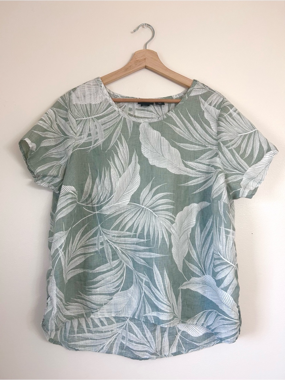 Tahari Linen Botanical Short Sleeve Tee